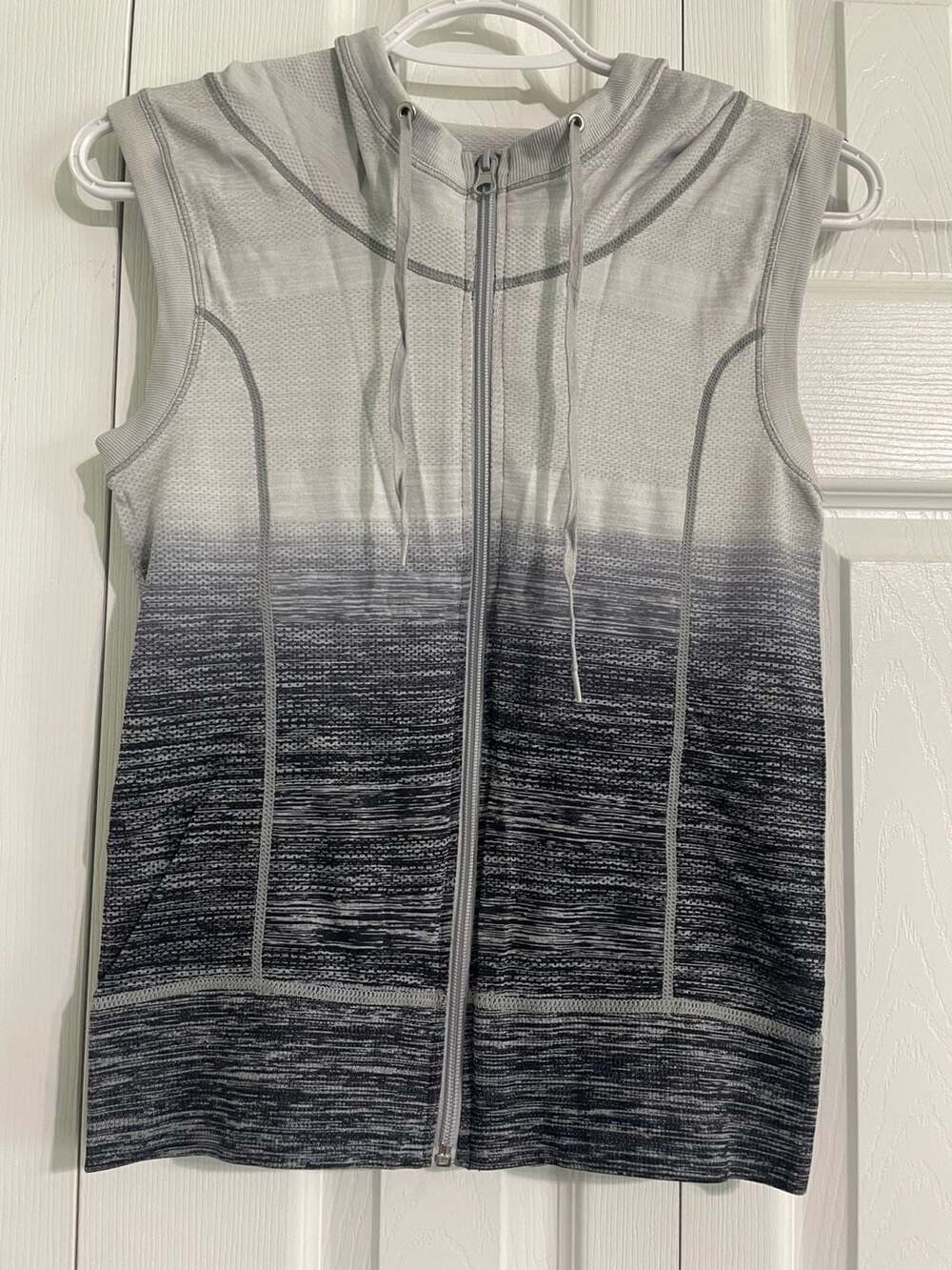 Gray Ombre Sleeveless Activewear Vest